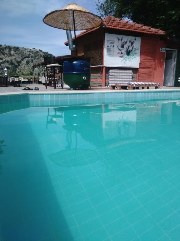 Holiday Hotel דליאן מראה חיצוני תמונה